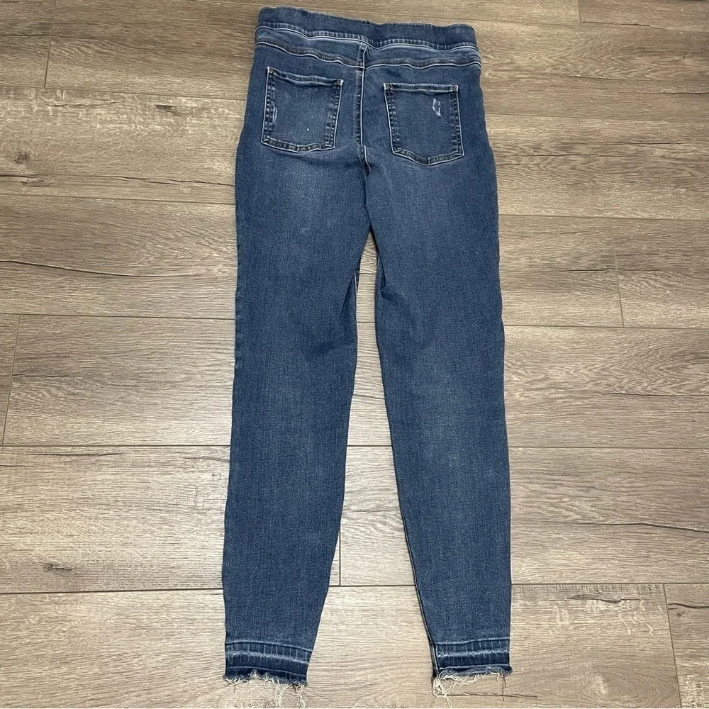 Spanx Distressed Ankle Skinny Jeans in Medium Wash High Rise Sz M Style 20203R. - Picture 3 of 10